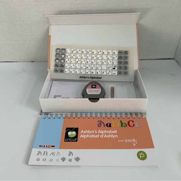 Cricut ASHLYN’S ALPHABET font - Picture 3 of 16